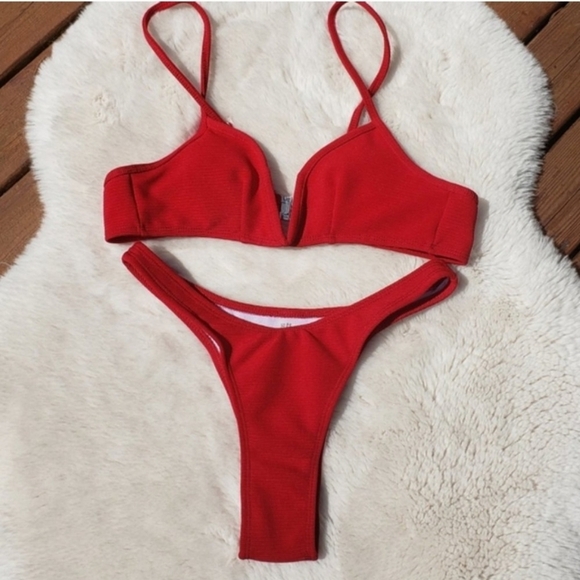 New Red Ribbed V Cut Top with High Cut Legs Bikini Set Size L - Picture 5 of 6